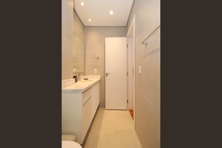 Apartamento à venda com 103m², 2 quartos e 1 vaga Apartamento à venda com 103m², 2 quartos e 1 vagaBanheiro da Suíte 2