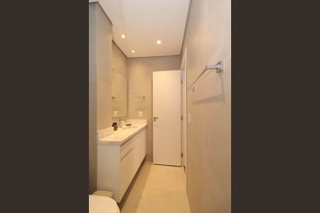 Apartamento à venda com 103m², 2 quartos e 1 vaga Apartamento à venda com 103m², 2 quartos e 1 vagaBanheiro da Suíte 2