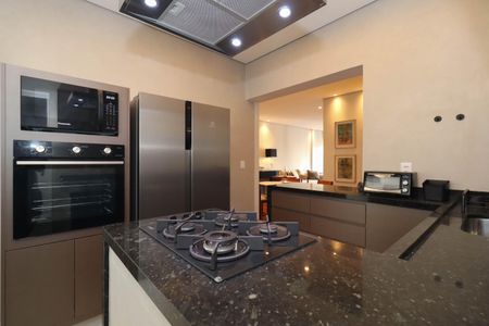 Apartamento à venda com 103m², 2 quartos e 1 vaga Apartamento à venda com 103m², 2 quartos e 1 vagaCozinha