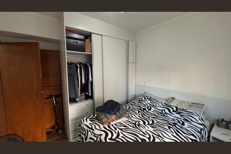 Apartamento à venda com 105m², 3 quartos e 3 vagasQuarto 2
