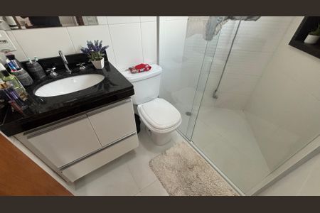 Apartamento à venda com 105m², 3 quartos e 3 vagasBanheiro da Suíte