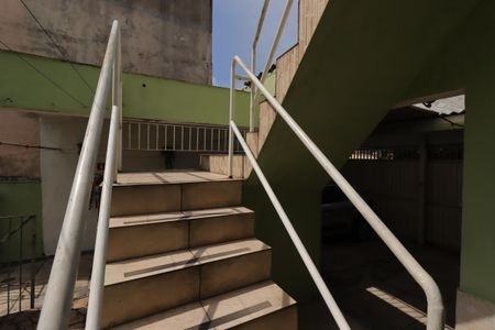 Casa para alugar com 95m², 2 quartos e 1 vagaEscada