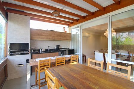 Apartamento para alugar com 216m², 3 quartos e 3 vagasVaranda/Churrasqueira