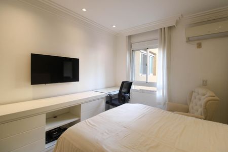 Apartamento para alugar com 216m², 3 quartos e 3 vagasSuíte 1