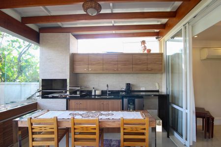 Apartamento para alugar com 216m², 3 quartos e 3 vagasVaranda/Churrasqueira