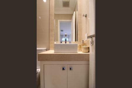 Apartamento para alugar com 216m², 3 quartos e 3 vagasBanheiro Suíte 1