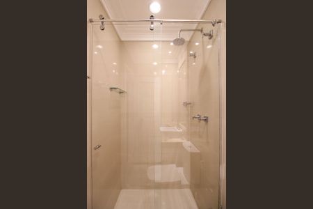 Apartamento para alugar com 216m², 3 quartos e 3 vagasBanheiro Suíte 1