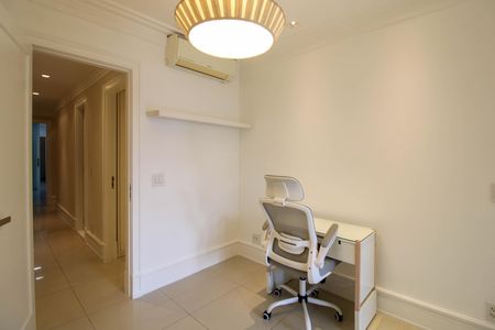 Apartamento para alugar com 216m², 3 quartos e 3 vagasQuarto 