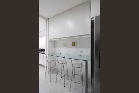 Apartamento para alugar com 216m², 3 quartos e 3 vagasCozinha 