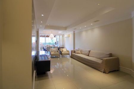 Apartamento para alugar com 216m², 3 quartos e 3 vagasSala 
