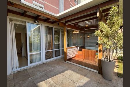 Apartamento para alugar com 216m², 2 quartos e 3 vagasEntrada Suite