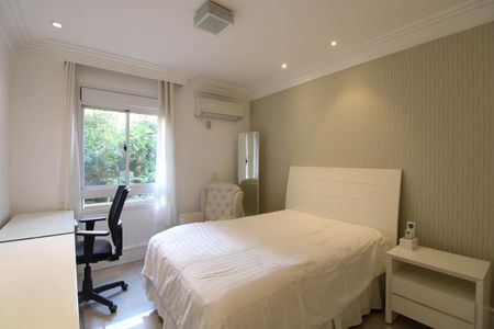 Apartamento para alugar com 216m², 3 quartos e 3 vagasSuíte 1