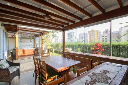 Apartamento para alugar com 216m², 3 quartos e 3 vagasVaranda/Churrasqueira