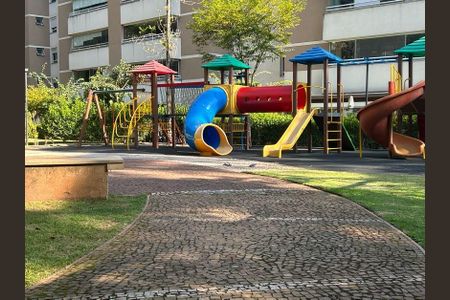 Apartamento para alugar com 216m², 2 quartos e 3 vagasÁrea comum - Playground