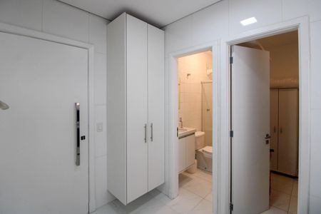 Apartamento para alugar com 216m², 3 quartos e 3 vagasÁrea de Serviço