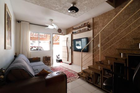 Casa de condomínio à venda com 100m², 2 quartos e 1 vagaSala