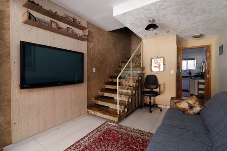 Sala de casa de condomínio à venda com 2 quartos, 100m² em Jardim Danfer, São Paulo