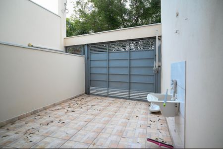 Casa para alugar com 27m², 1 quarto e 1 vagaÁrea de Serviço/Garagem