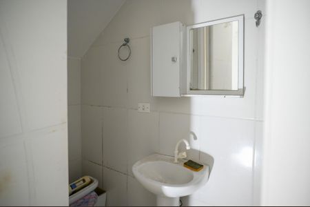 Banheiro  de casa para alugar com 1 quarto, 27m² em Sacoma, São Paulo