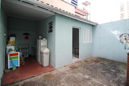 Casa para alugar com 125m², 2 quartos e 1 vagaQuintal