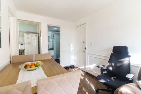 Sala de apartamento para alugar com 2 quartos, 42m² em Cidade Líder, São Paulo