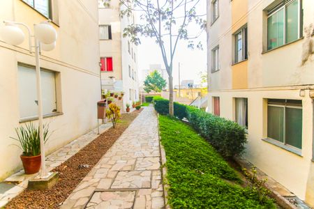 Apartamento à venda com 42m², 2 quartos e sem vagaÁrea comum