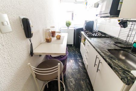 Apartamento à venda com 42m², 2 quartos e sem vagaCozinha e Área de Serviço
