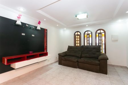 Casa para alugar com 200m², 3 quartos e 2 vagasSala