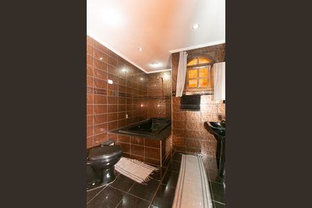 Casa para alugar com 200m², 3 quartos e 2 vagasBanheiro da Suíte 1 