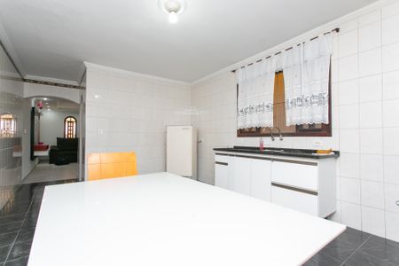 Casa para alugar com 200m², 3 quartos e 2 vagasCozinha 