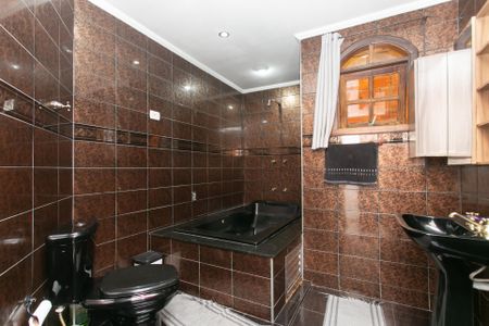 Casa para alugar com 200m², 3 quartos e 2 vagasBanheiro da Suíte 1 