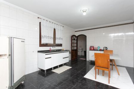 Casa para alugar com 200m², 3 quartos e 2 vagasCozinha 