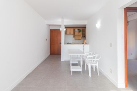 Sala de apartamento para alugar com 2 quartos, 60m² em Partenon, Porto Alegre