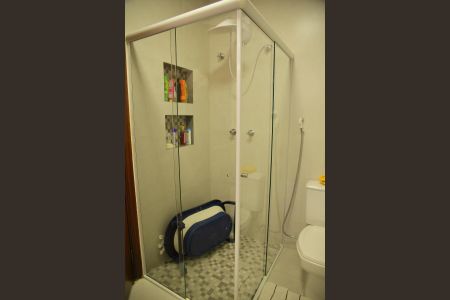 Casa à venda com 460m², 6 quartos e 4 vagasBanheiro Suíte 2 