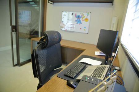 Casa à venda com 460m², 6 quartos e 4 vagasEscritório 