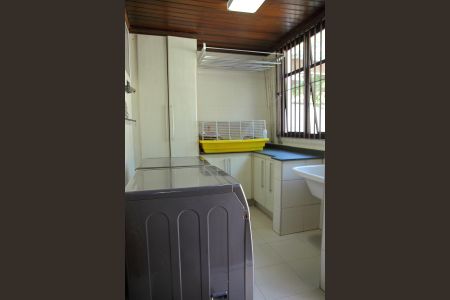 Casa à venda com 460m², 6 quartos e 4 vagasÁrea de Serviço