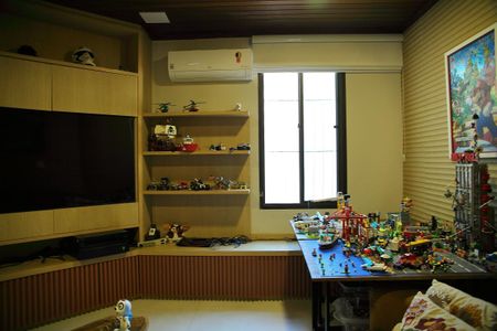 Casa à venda com 460m², 6 quartos e 4 vagasSala de TV 