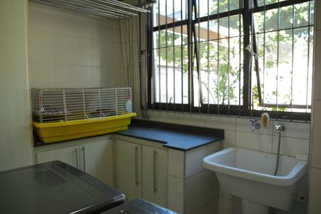 Casa à venda com 460m², 6 quartos e 4 vagasÁrea de Serviço