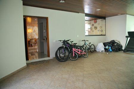 Casa à venda com 460m², 6 quartos e 4 vagasGaragem 