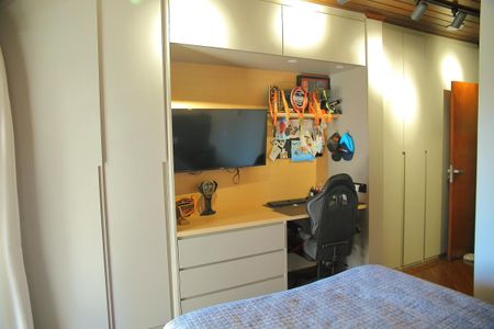 Casa à venda com 460m², 6 quartos e 4 vagasSuíte 4 