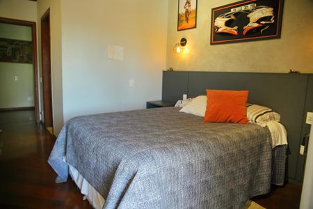 Casa à venda com 460m², 6 quartos e 4 vagasSuíte 4 