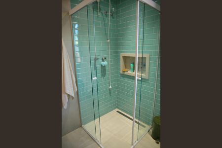 Casa à venda com 460m², 6 quartos e 4 vagasBanheiro Suíte 5 