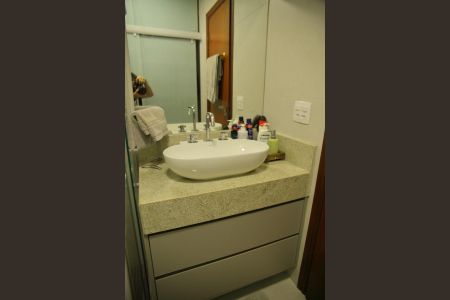 Casa à venda com 460m², 6 quartos e 4 vagasBanheiro Suíte 4 