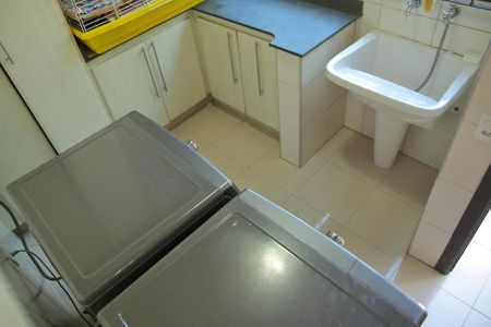 Casa à venda com 460m², 6 quartos e 4 vagasÁrea de Serviço