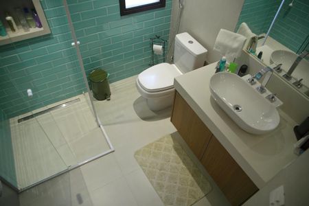 Casa à venda com 460m², 6 quartos e 4 vagasBanheiro Suíte 5 