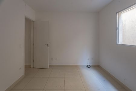 Quarto de casa para alugar com 1 quarto, 33m² em Sacoma, São Paulo