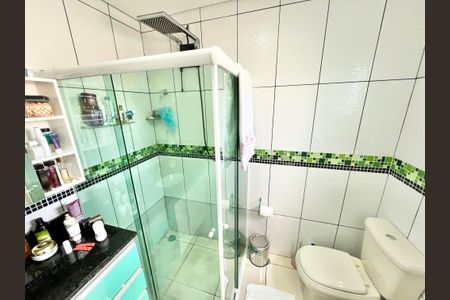 Casa de condomínio à venda com 128m², 3 quartos e 2 vagasBanheiro da Suíte