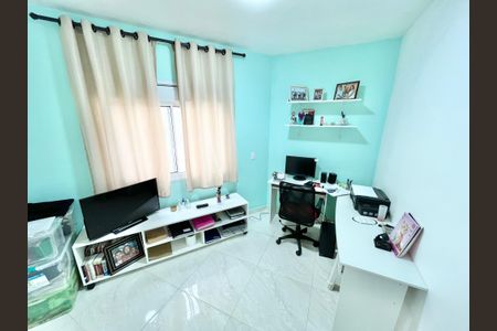 Casa de condomínio à venda com 128m², 3 quartos e 2 vagasQuarto 1