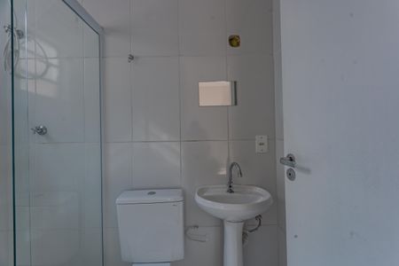 Banheiro de casa para alugar com 1 quarto, 39m² em Sacoma, São Paulo