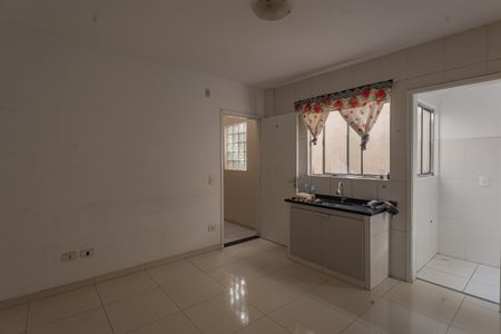 Sala/Cozinha de casa para alugar com 1 quarto, 33m² em Sacoma, São Paulo